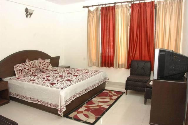 Hotel Surya Kiran Mussoorie Phòng bức ảnh